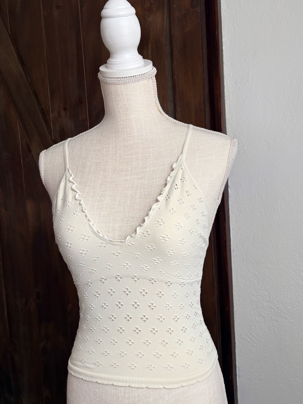 Free People Eyelet Seamless Triangle Cami 🤍✨